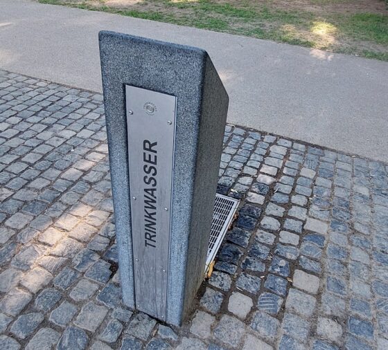 Trinkwasserbrunnen im Bad Breisiger Kurpark nach Winterpause wieder in Betrieb