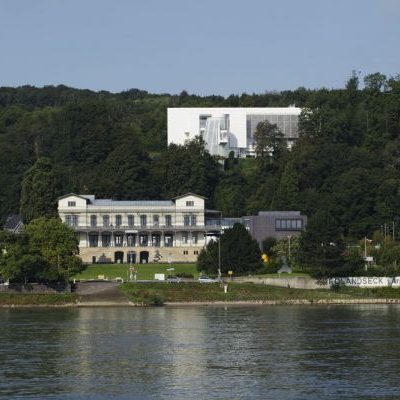 ArpMuseum_Bahnhof_und_Neubau_Foto_Ulrich_Pfeuffer_gr